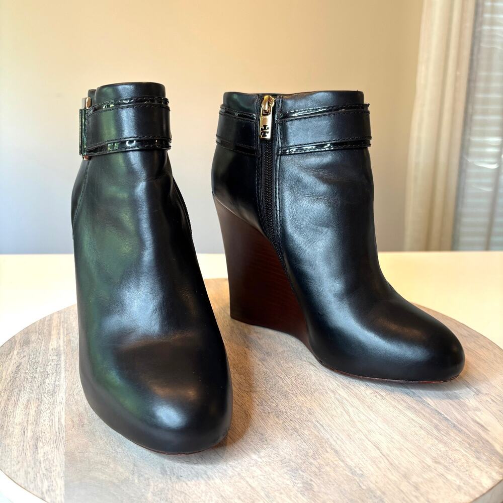 Tory Burch Black Leather Wedge Ankle Boots Gold Logo Zip Size 9.5 M 9.5M